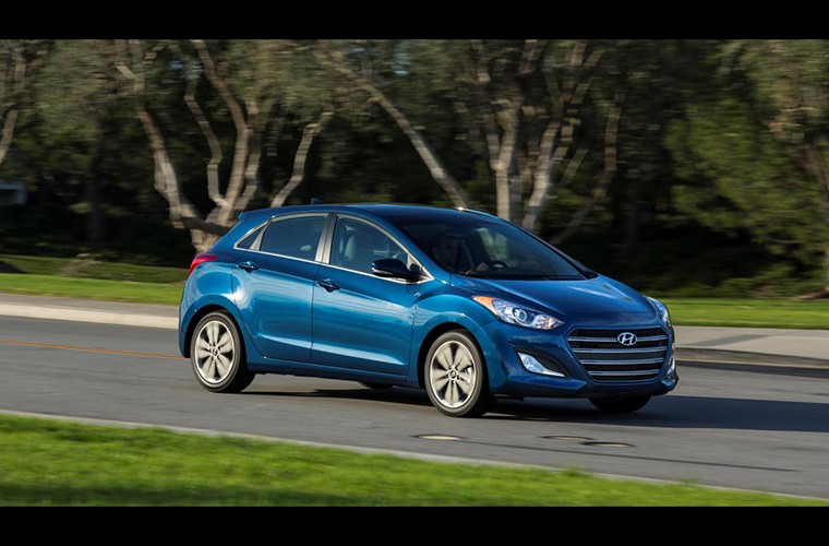 Các thay đổi trên Hyundai Elantra GT 2016 chủ yếu tập trung vào công nghệ và tính năng.